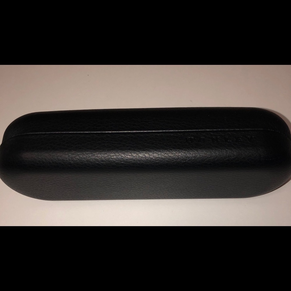 Oakley Sculpt Pewter Glasses, Case, And Pouch - Picture 2 of 13